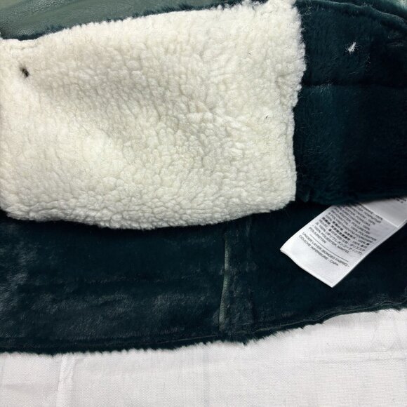 Levi’s Women’s Green Vegan Leather Sherpa Crop Moto Jacket Size Large. - Picture 16 of 16